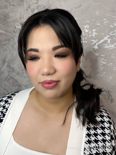 Макияж и прическа