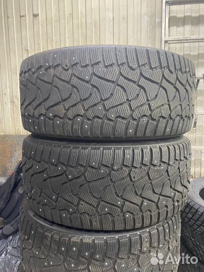 Pirelli Ice Zero 315/35 R20