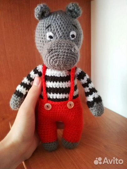 Вязанный бегемот