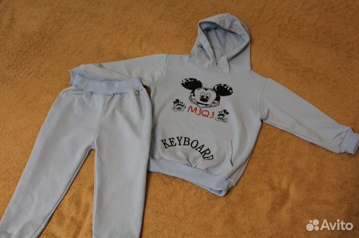 Костюм для девочки новый