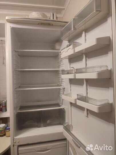 Продаю холодильник