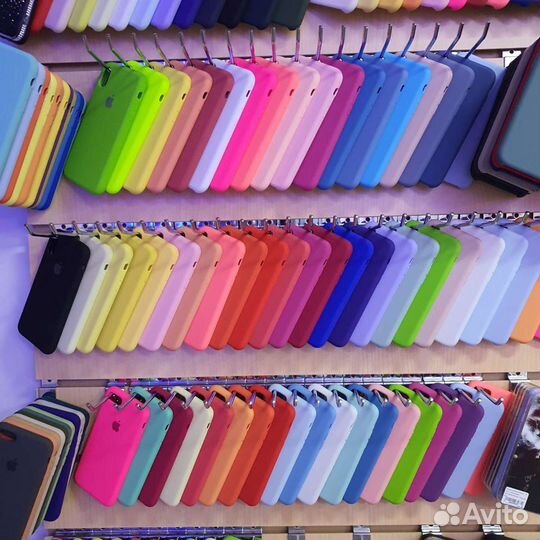 Чехлы iPhone SE 2020