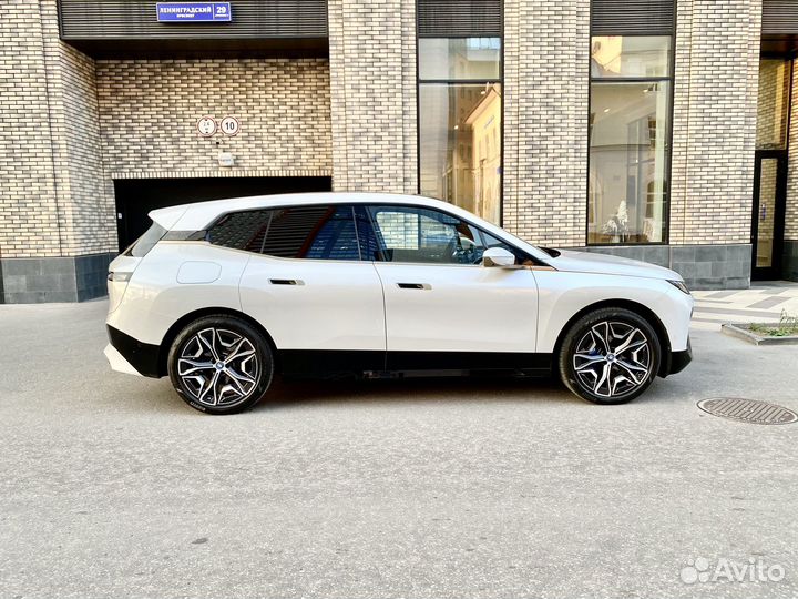 BMW iX AT, 2022, 6 400 км