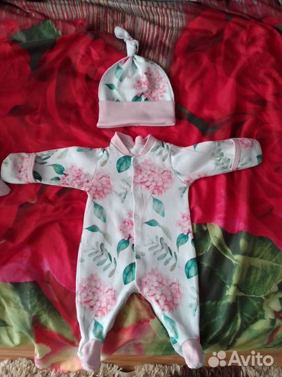 Комплект на выписку для девочки