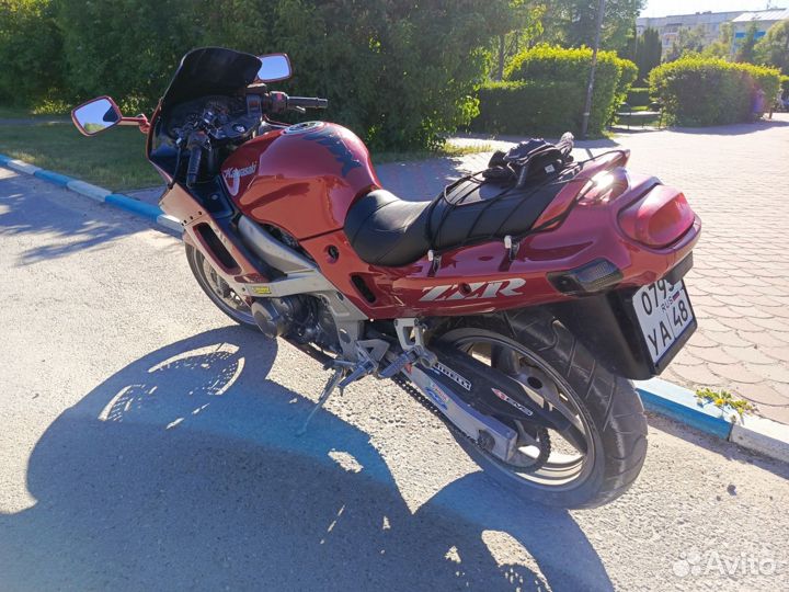 Kawasaki zzr 400-2