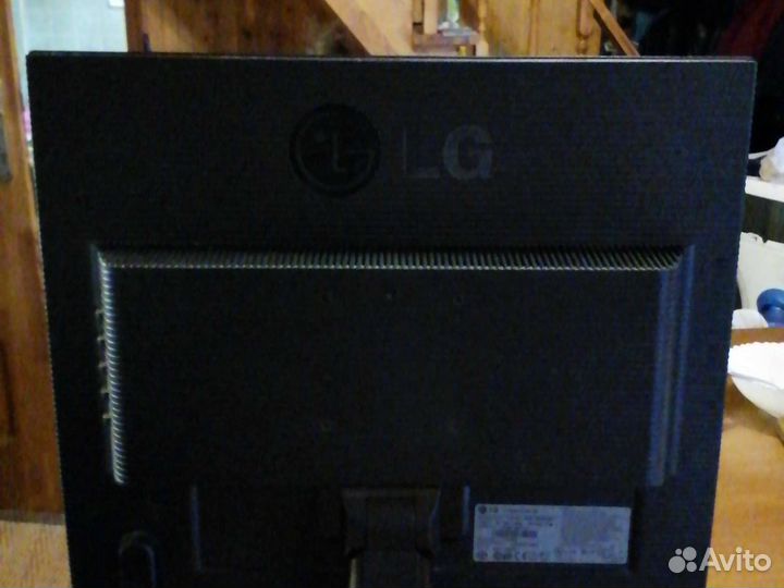 Монитор LG