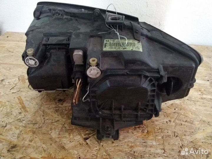 Фара правая Audi A4 (B6)