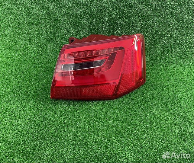 Фонарь правый Audi A6 LED