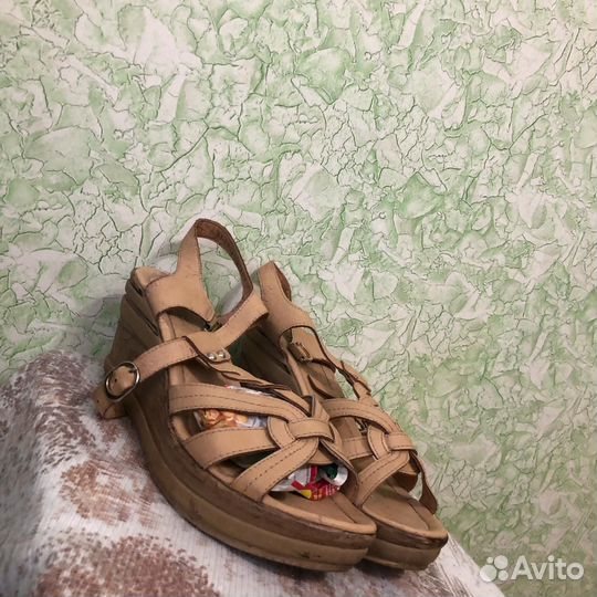 Сандали женские