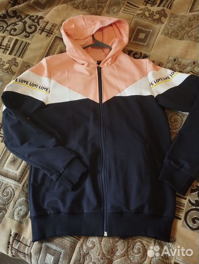 Спортивный костюм женский