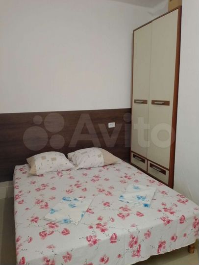 Комната 80 м² в 3-к., 1/2 эт.