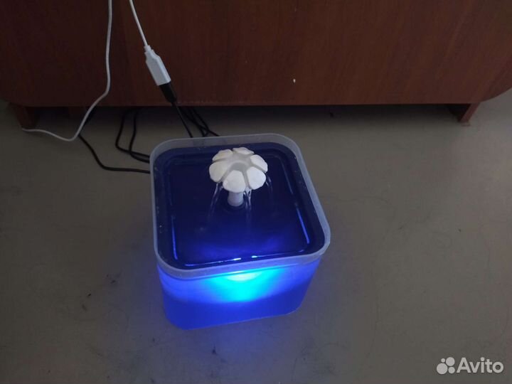 Фонтан поилка для кошек