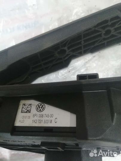 Педаль газа на Volkswagen Passat B6, 1.6