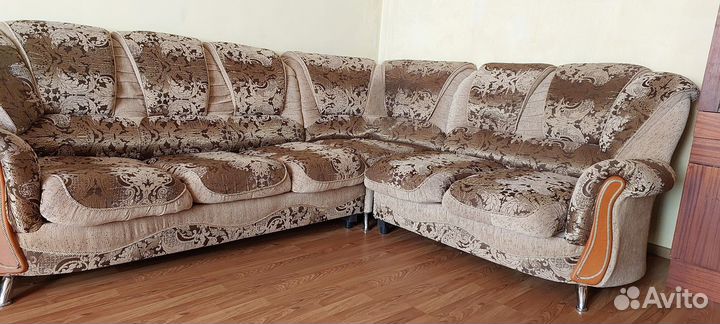 Большой угловой диван раскладной бу