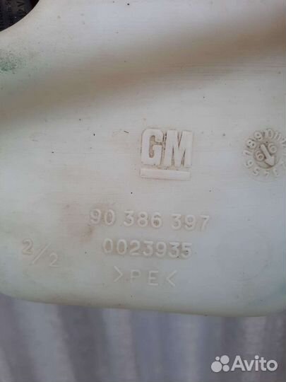 Бачёк омывателя с моторчиком на opel corsa b