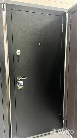 Дверь входная металлическая