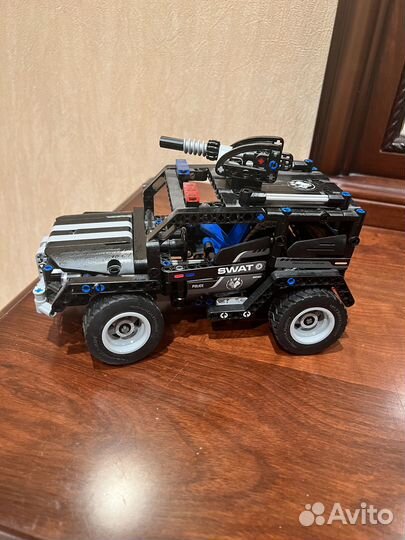 Продам машинку Lego Techno