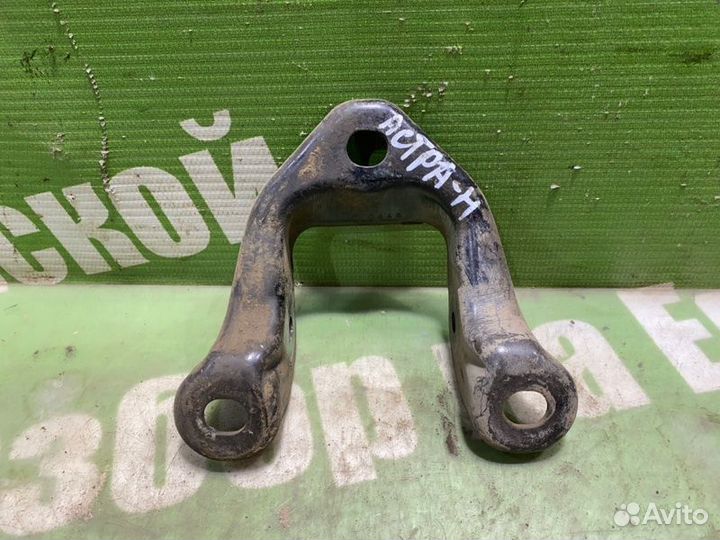 Крепление балки подвески заднее Opel Astra H