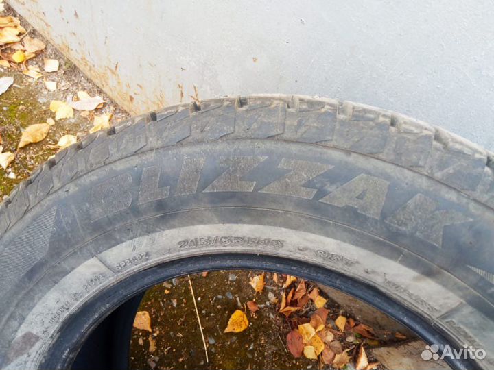 Bridgestone Blizzak Spike-02 SUV 215/65 R16