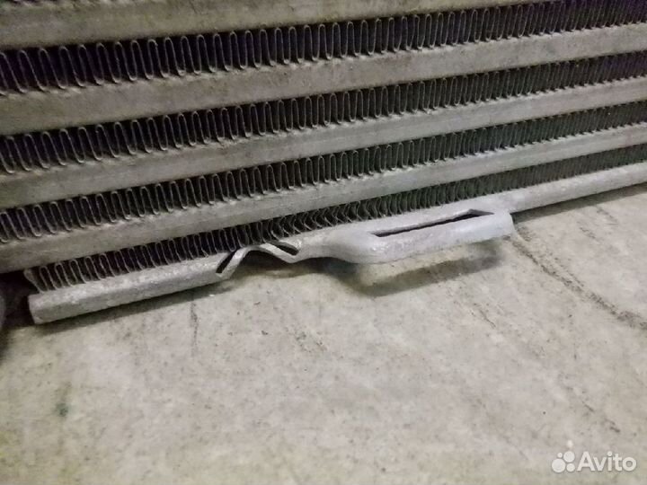 1186412 BMW X3 радиатор интеркулера 2019