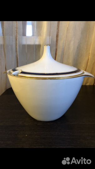 Кастрюля- супница фарфоровая