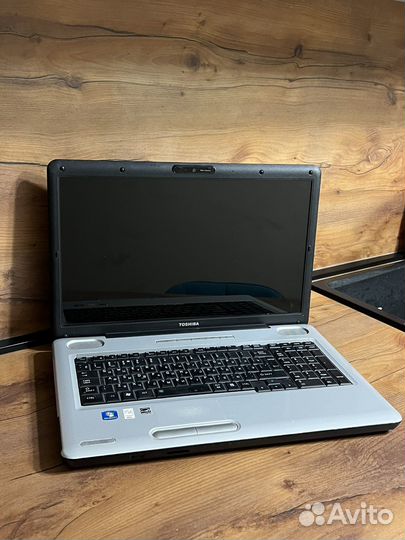 Ноутбук toshiba satellite L550-179