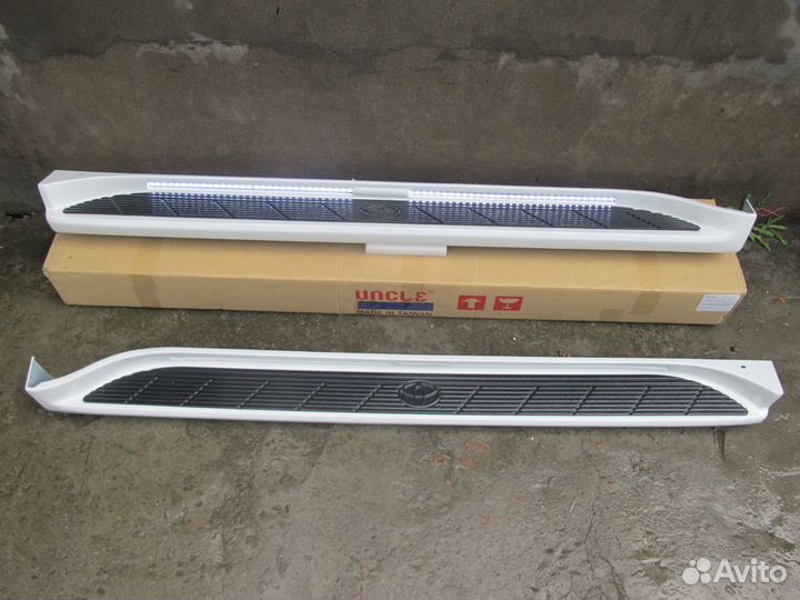 Lexus LX470 Пороги с неоновой подсветкой Q7MV7