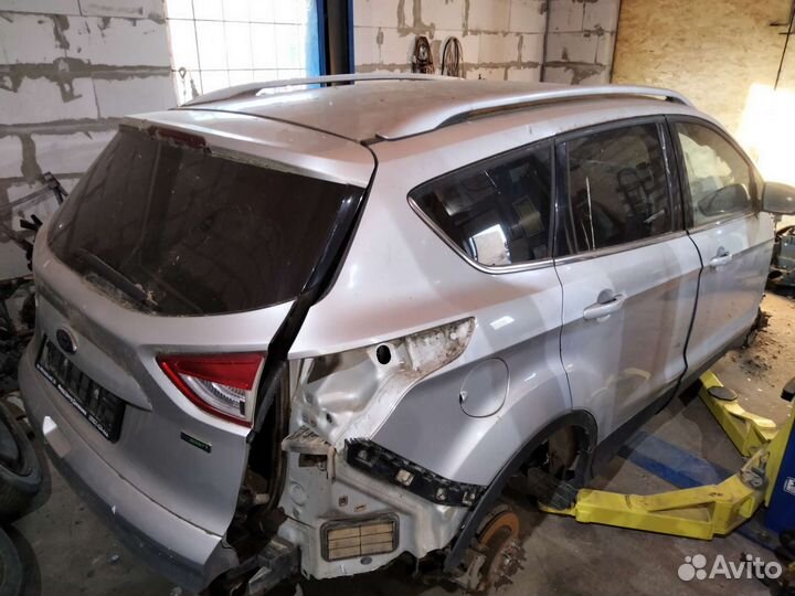 Разбираю на запчасти Ford Kuga 2 1.6