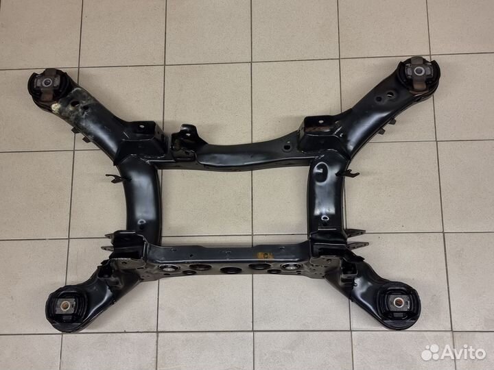 Задний подрамник Mercedes GL 63 AMG A1663503100