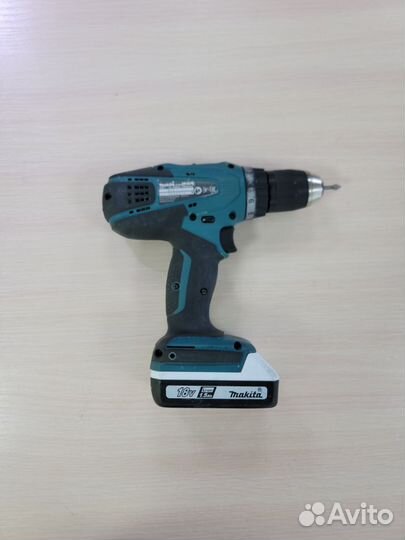 Аккумуляторная дрель-шуруповерт Makita DF457DWE