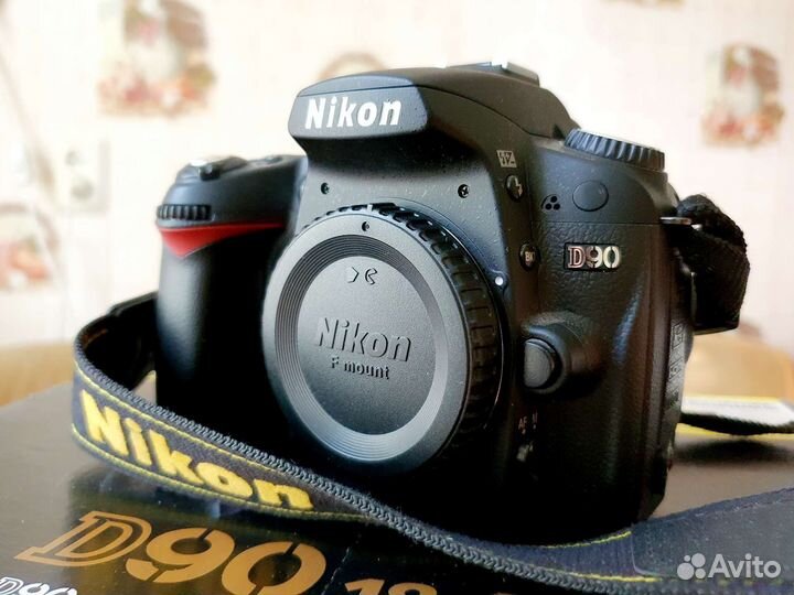 Зеркальный фотоаппарат Nikon D90