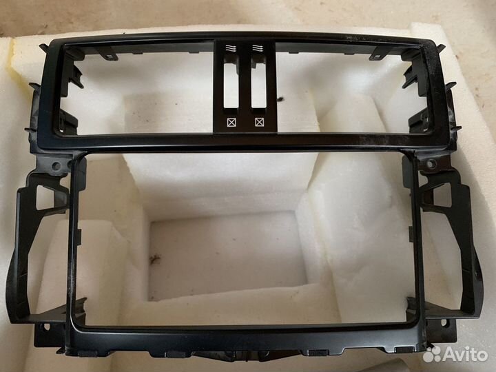 Магнитола штатная и рамка тойота прадо 150