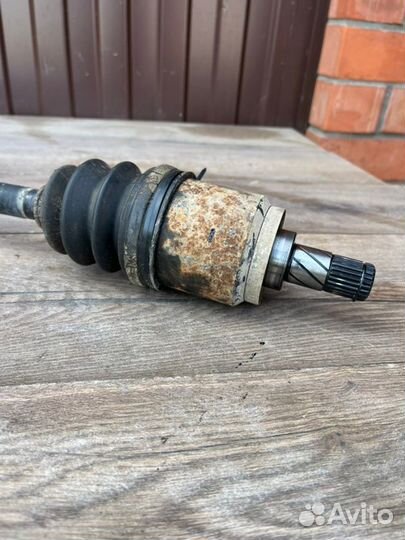 Привод передний правый Nissan Almera N16 1.5 2004