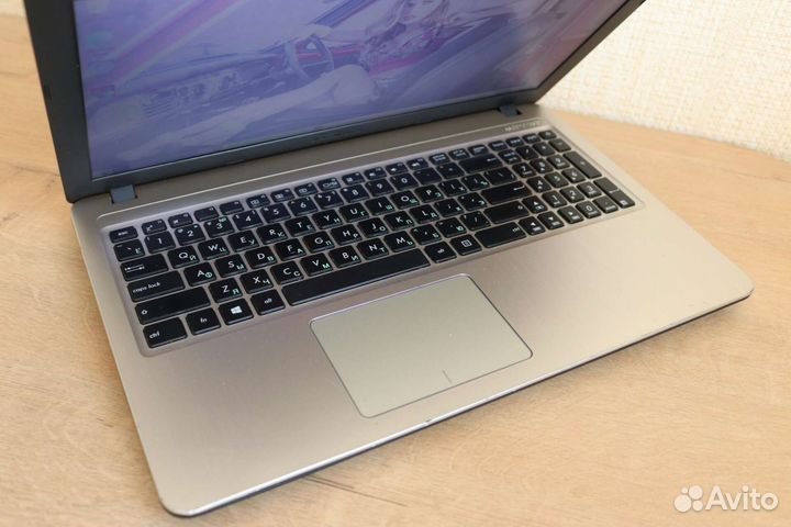 Быстрый Asus 4 ядра, 4gb, hd605, ssd 250