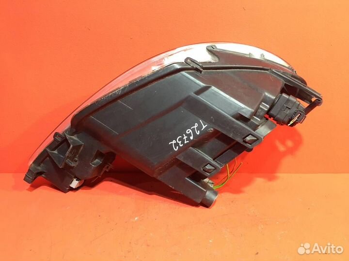 Фара для Peugeot 206 KFU (ET3J4) 1.4L 1360 (Б/У)