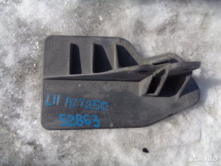 Брызговик задний левый Toyota Avensis AZT250