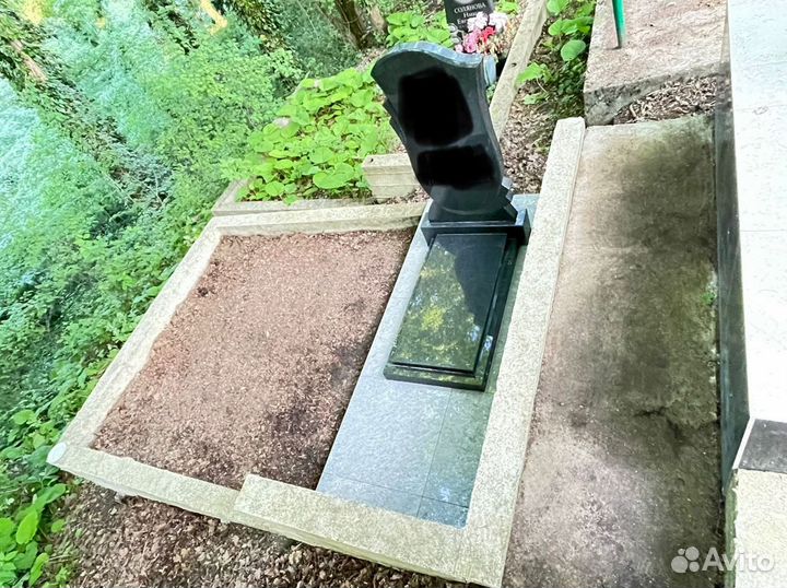 Уборка могил