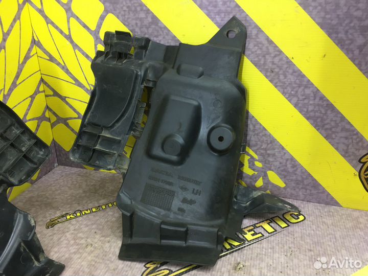 Пыльник боковой двигателя Рено Логан 2 Сандеро 2