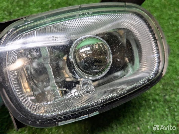 Птф передняя левая Mitsubishi Outlander 1 2004