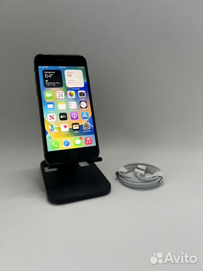 iPhone 8, 64 ГБ