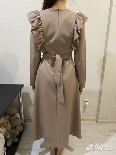 Платье миди