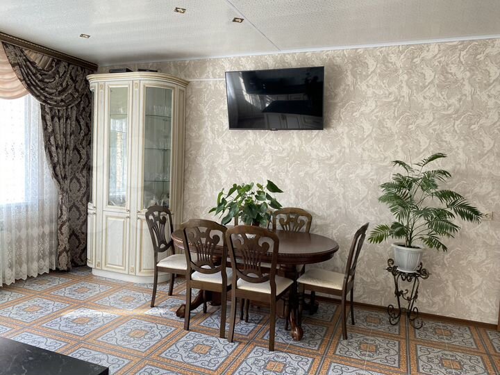 Дом 219 м² на участке 15 сот.