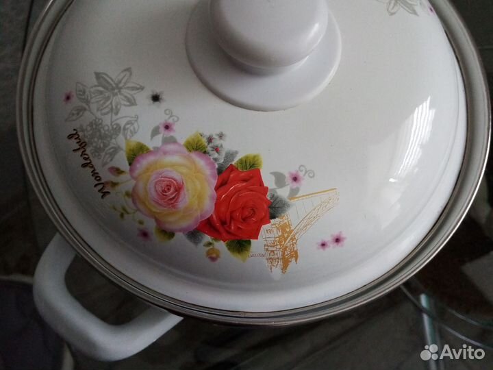 Кастрюли эмалированные б/у