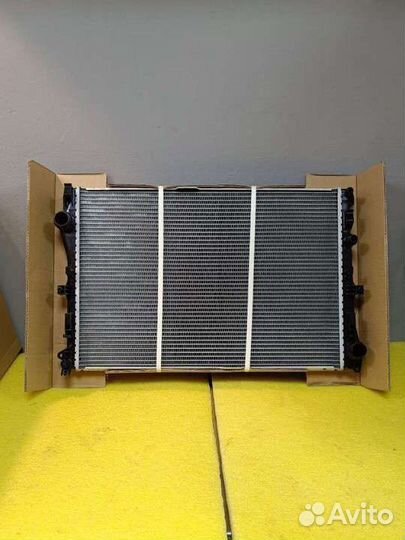 Радиатор охлаждения двигателя Мерседес W205 W213