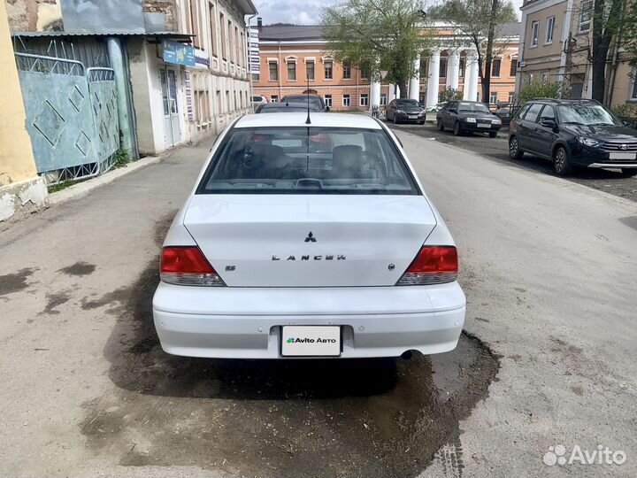 Mitsubishi Lancer 2.0 AT, 2002, 165 000 км
