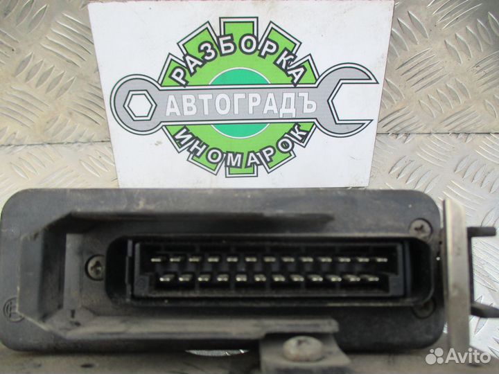 Блок управления двигателем 443907403E VW Пассат Б3