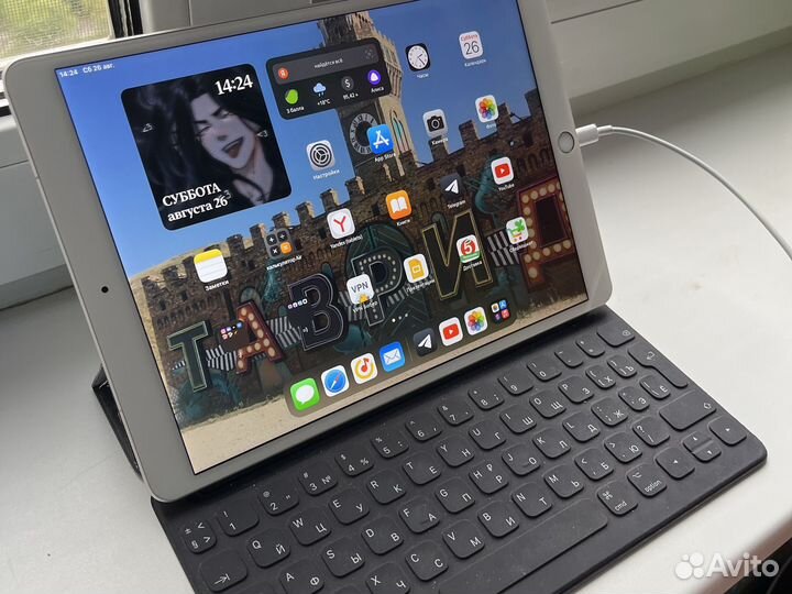 iPad air 3 64гб + cellular