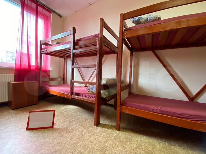 Комната 23 м² в > 9-к., 4/5 эт.