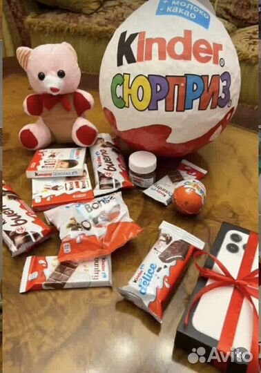 Большой киндер сюрприз