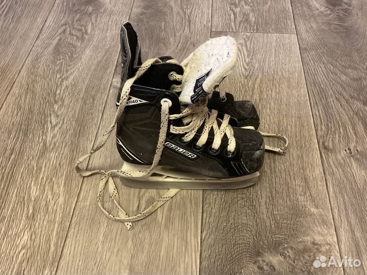 Хоккейные коньки bauer